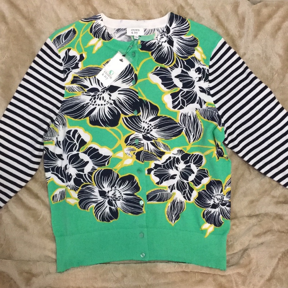 Crown & Ivy button up cardigan sweater